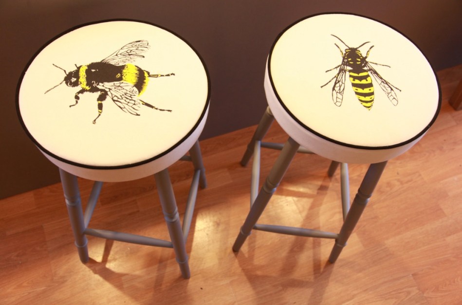 Wasp design screen print